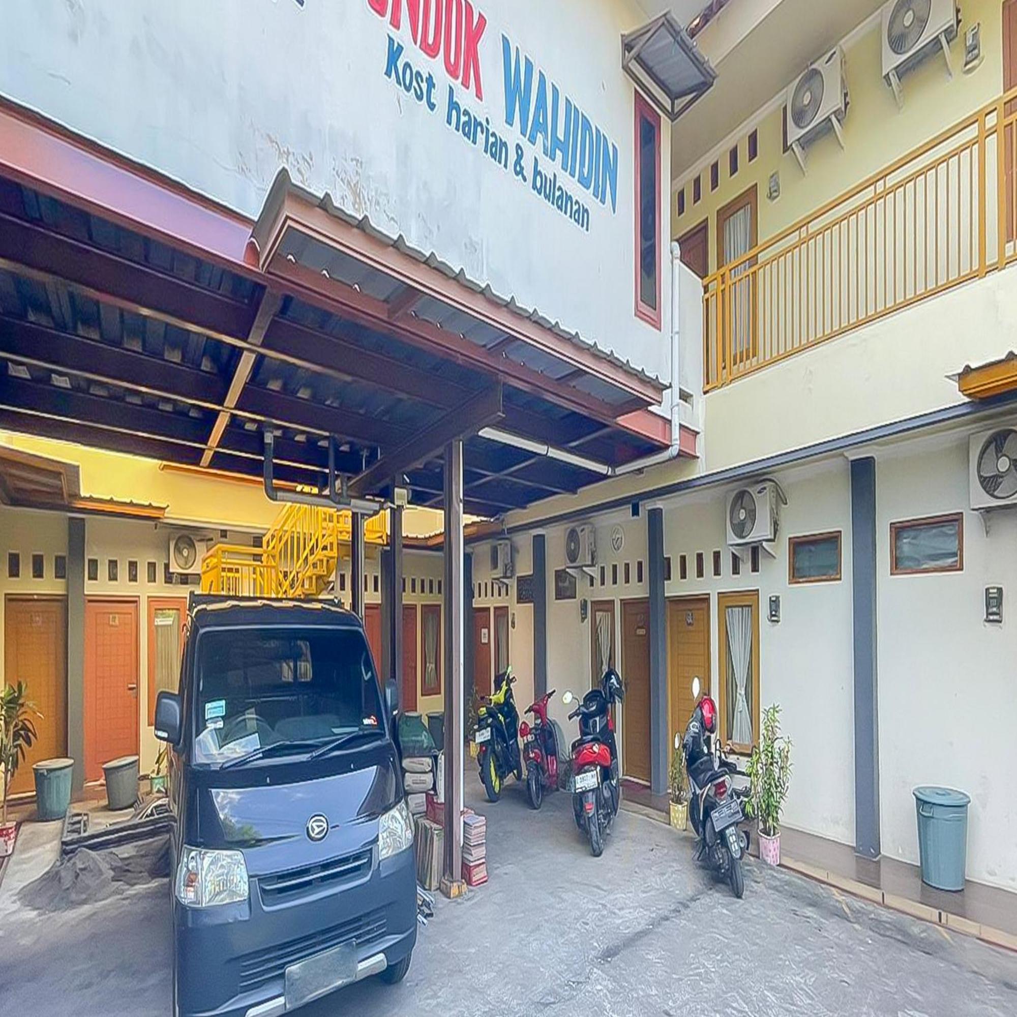 Reddoorz At Wahidin Street Cirebon 호텔 외부 사진